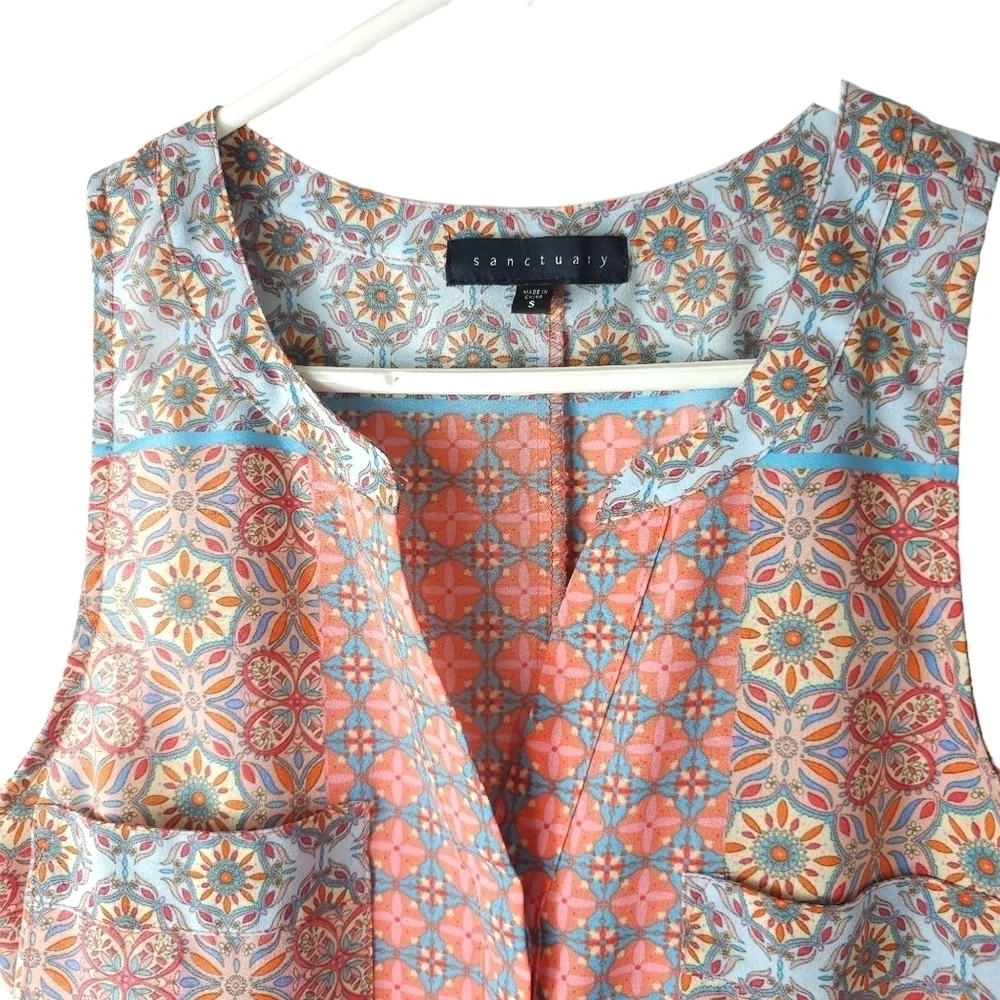 Sanctuary Clothing Women's Collage Craft Printed Sleeveless Blouse